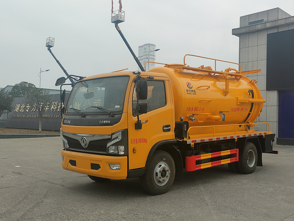 東風福瑞卡-6.7方清洗吸污車